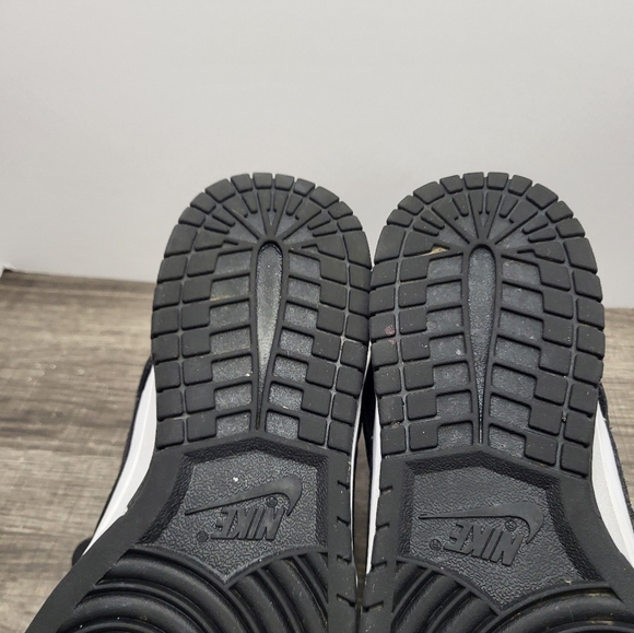 Nike Dunk Low Panda Black White Mens size 9.5 Athletic Sneaker Shoes DD1391-100 - Picture 10 of 10